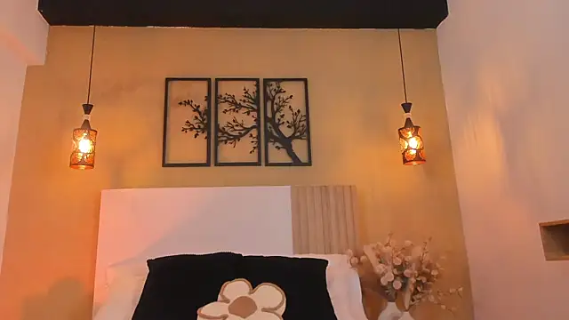 Camila Bustamante online show from October 9, 2025, 2:17 pm