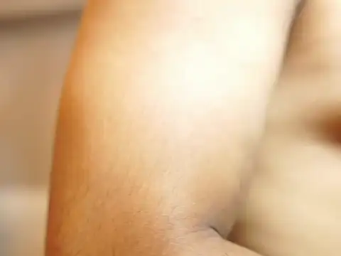 Thiago Valente online show from November 4, 2025, 1:04 pm