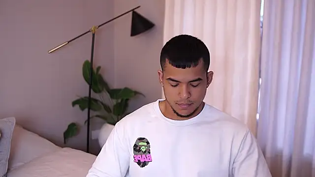 Thiago Valente online show from October 7, 2025, 1:12 pm