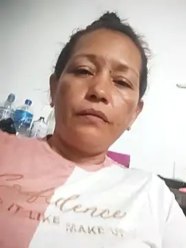 marinita13 online show from October 10, 2025, 12:55 am