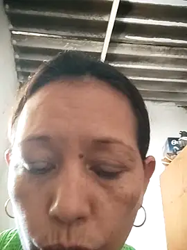 marinita13 online show from September 15, 2025, 7:03 pm