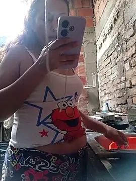 Snapshot of marinita13 chatting on June 5, 2026, 3:29 pm marinita13 online show from June 5, 2026, 3:29 pm