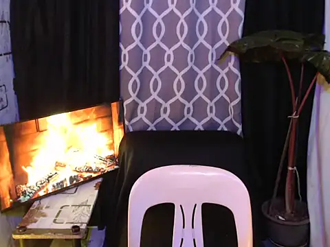 slut clio online show from November 18, 2025, 11:57 am