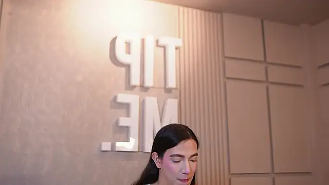 Ariaa Isabell online show from May 6, 2026, 6:56 pm
