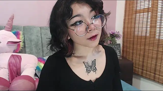 TerumiKitty online show from May 5, 2026, 8:01 pm