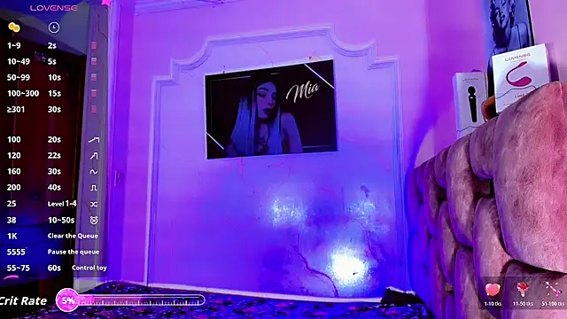 LADY-HOT-SEXY- online show from July 6, 2026, 1:23 am
