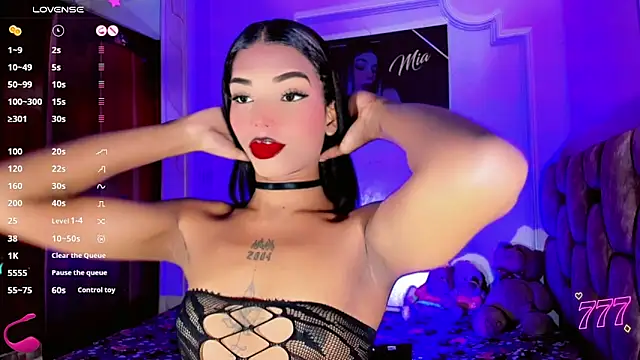 LADY-HOT-SEXY- online show from June 17, 2026, 9:25 pm