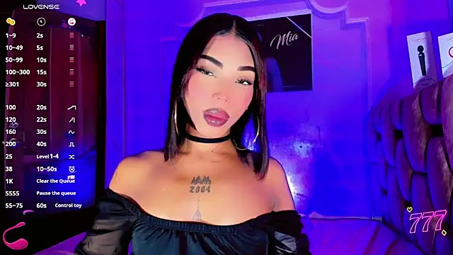 LADY-HOT-SEXY- online show from June 16, 2026, 1:05 am