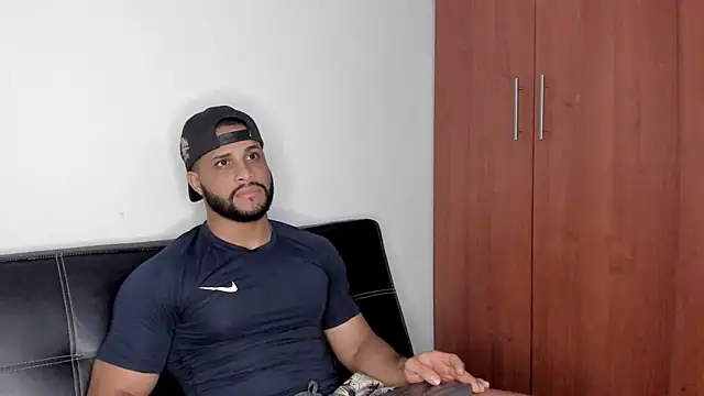 Pier Simons online show from November 11, 2025, 7:14 am