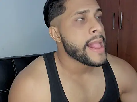 Pier Simons online show from September 26, 2025, 5:47 am