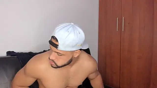 Pier Simons online show from November 10, 2025, 11:48 am