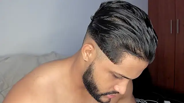 Pier Simons online show from February 3, 2026, 6:22 am