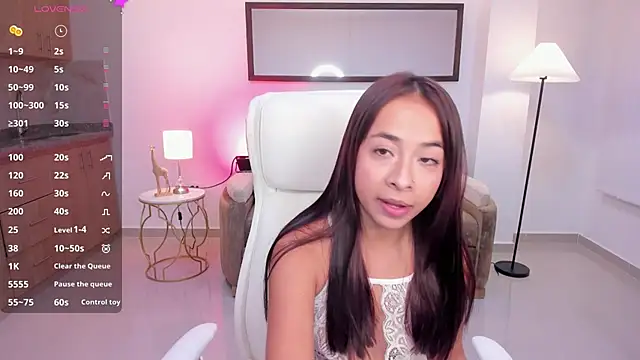 July Adams online show from October 1, 2025, 3:33 am