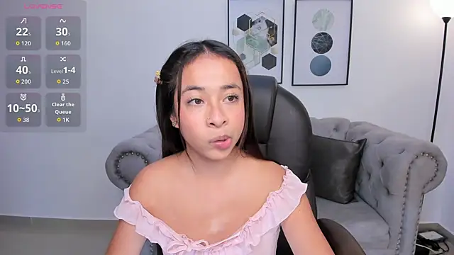July Adams online show from May 8, 2026, 3:21 am