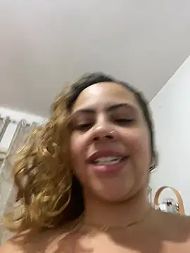 Chloe Leaozinho online show from July 15, 2026, 1:45 am