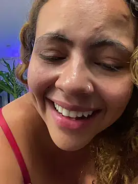 Chloe Leaozinho online show from July 31, 2026, 4:12 am