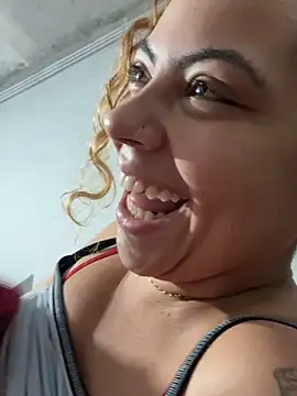 Chloe Leaozinho online show from June 28, 2026, 1:06 pm