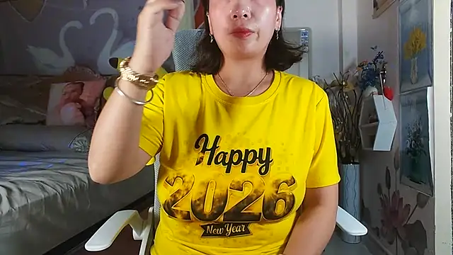 Snapshot of lyly_asian chatting on August 1, 2026, 1:20 pm lyly asian online show from August 1, 2026, 1:20 pm