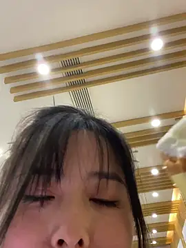 xiao-mo520 online show from May 1, 2026, 11:37 am