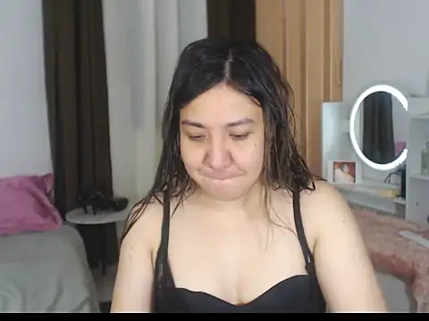 Snapshot of stellahugeX chatting on February 15, 2026, 10:03 am stellahugeX online show from February 15, 2026, 10:03 am