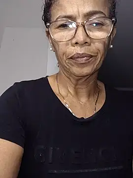 Snapshot of Merybeks chatting on June 23, 2026, 10:13 am Merybeks online show from June 23, 2026, 10:13 am