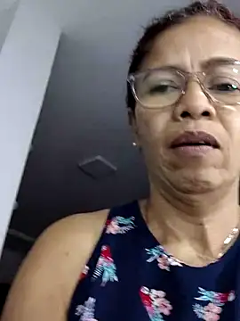 Snapshot of Merybeks chatting on May 16, 2026, 10:03 am Merybeks online show from May 16, 2026, 10:03 am