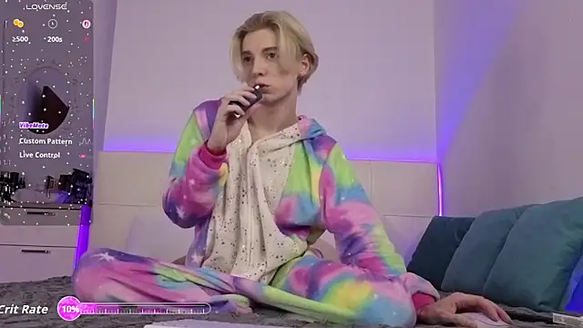 fiachand online show from February 3, 2026, 10:26 pm