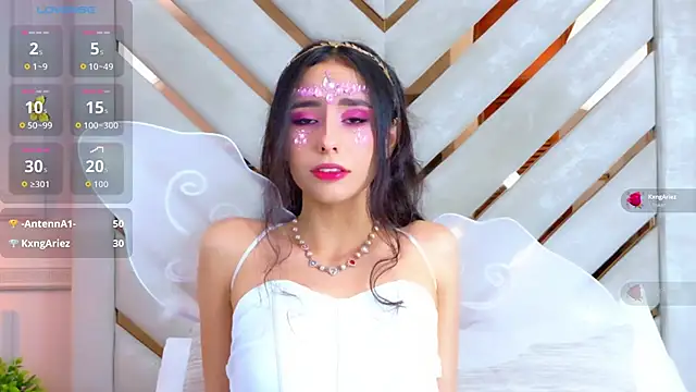 Sarah-Grace online show from October 31, 2025, 2:52 am