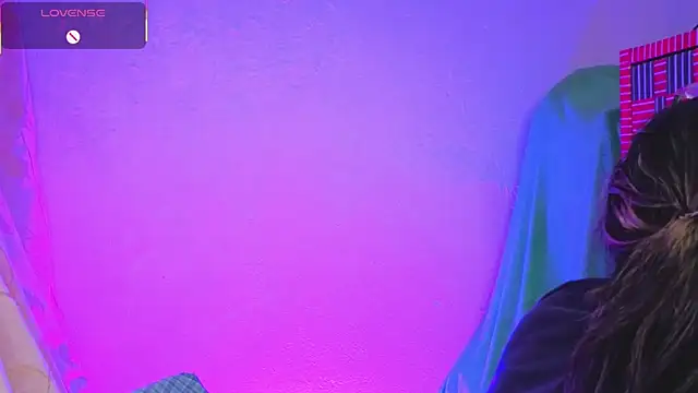 Miranda sexlove  online show from February 12, 2026, 6:02 am