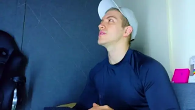 ALANNFERRER online show from March 19, 2026, 10:15 am