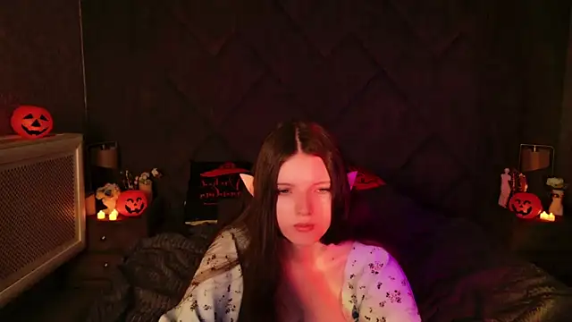 Gaby Essen online show from October 31, 2025, 8:27 pm