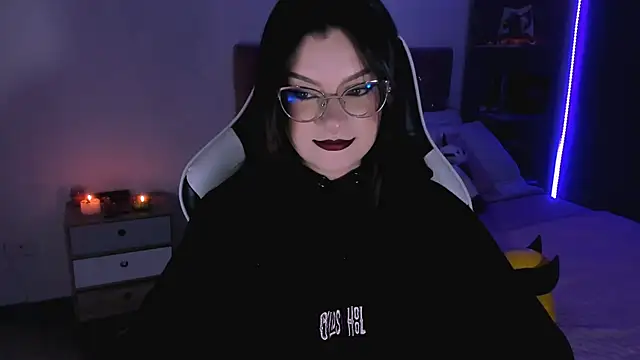 OphelianaRose33 online show from September 19, 2025, 10:36 pm