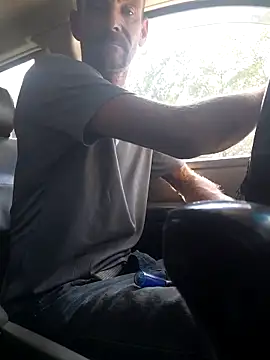 Hungwell1515 online show from December 22, 2025, 6:52 pm