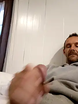 Hungwell1515 online show from November 12, 2025, 1:59 pm