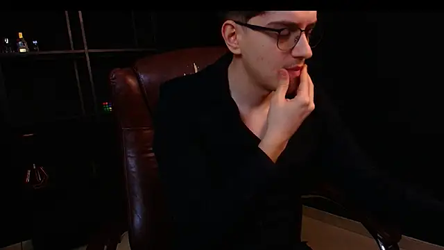 Snapshot of FelixStarkk chatting on April 22, 2026, 4:30 am FelixStarkk online show from April 22, 2026, 4:30 am