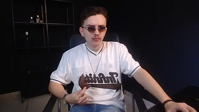 Snapshot of FelixStarkk chatting on June 2, 2026, 6:13 am FelixStarkk online show from June 2, 2026, 6:13 am