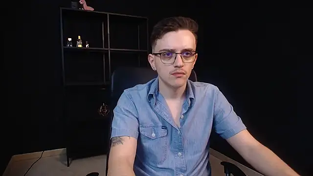 Snapshot of FelixStarkk chatting on May 17, 2026, 5:51 am FelixStarkk online show from May 17, 2026, 5:51 am