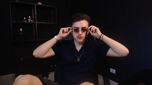 Snapshot of FelixStarkk chatting on June 1, 2026, 5:18 am FelixStarkk online show from June 1, 2026, 5:18 am