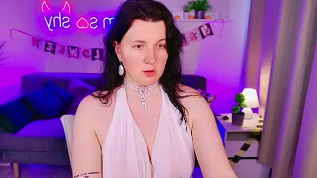 love me  tonight  online show from October 29, 2025, 10:25 am