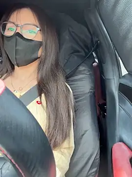 Linh 2004 online show from October 9, 2025, 5:41 am