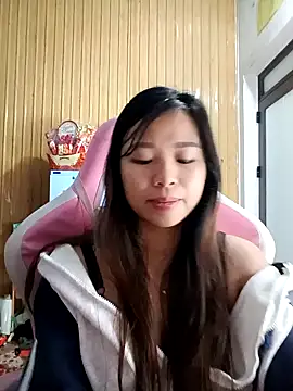 Snapshot of Na_na90 chatting on February 9, 2026, 12:52 am Na na90 online show from February 9, 2026, 12:52 am