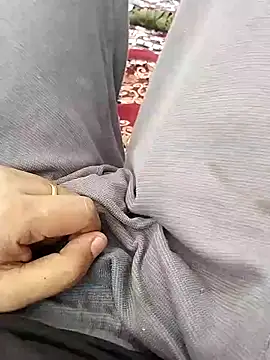 zorhotty online show from October 19, 2025, 3:53 am