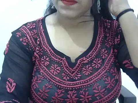 LIYO  online show from July 7, 2026, 6:58 am