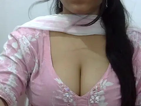 LIYO  online show from July 28, 2026, 2:13 pm