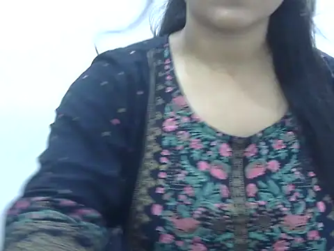 LIYO  online show from July 4, 2026, 7:59 am