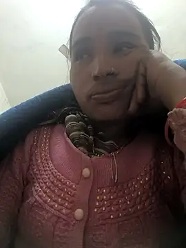 Hot raaani online show from January 10, 2026, 2:23 pm