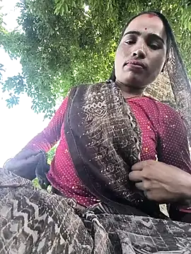 Hot raaani online show from September 9, 2025, 5:17 am