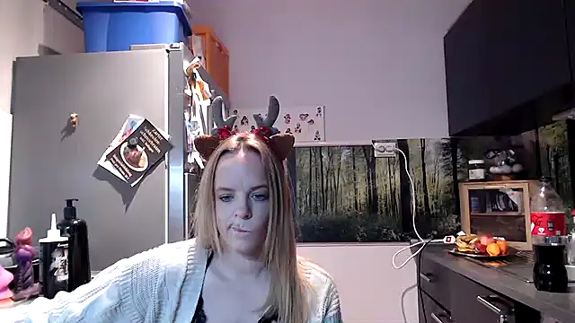 Snapshot of SexyMilf_37 chatting on December 17, 2025, 9:42 pm SexyMilf 37 online show from December 17, 2025, 9:42 pm