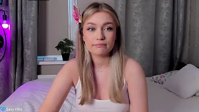 IsabellaTaiIer online show from October 5, 2025, 11:56 am