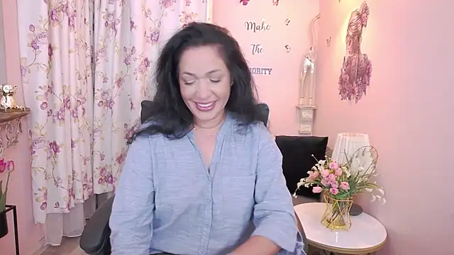 Snapshot of MyLovOne chatting on June 12, 2026, 1:09 pm MyLovOne online show from June 12, 2026, 1:09 pm